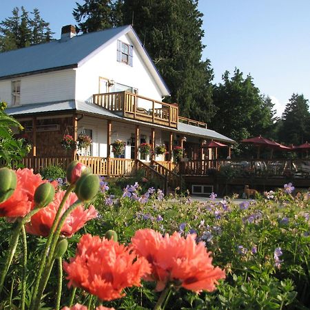Heriot Bay Inn Bagian luar foto