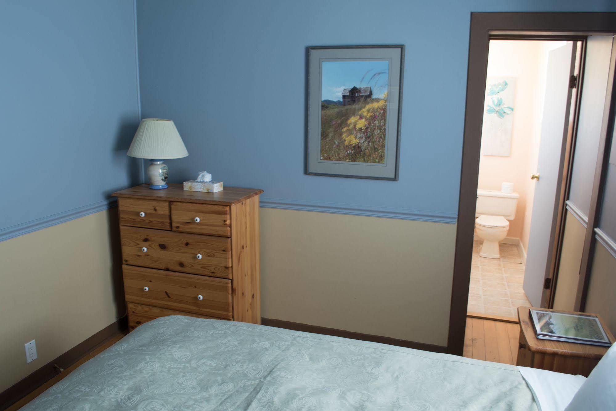 Heriot Bay Inn Bagian luar foto