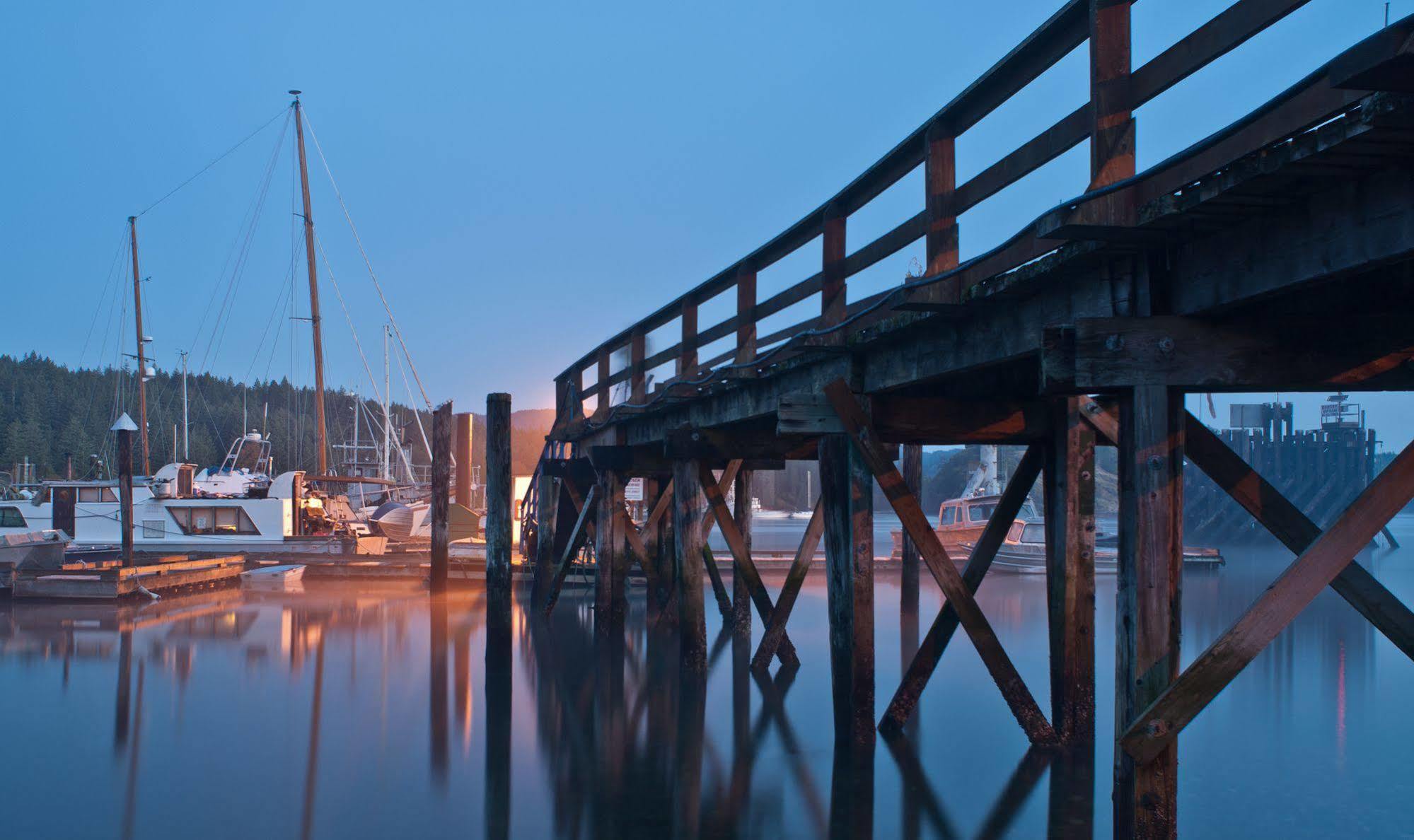 Heriot Bay Inn Bagian luar foto
